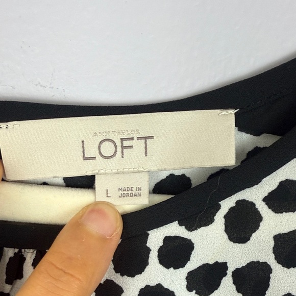 Ann Taylor LOFT Casual Chic Black & White Patterned Sleeveless Large Blouse - Picture 3 of 10